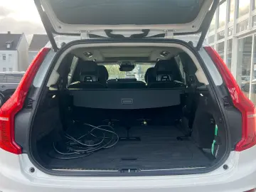 XC90 T8 AWD Inscription Expr. AHK PANO FLED el.S
