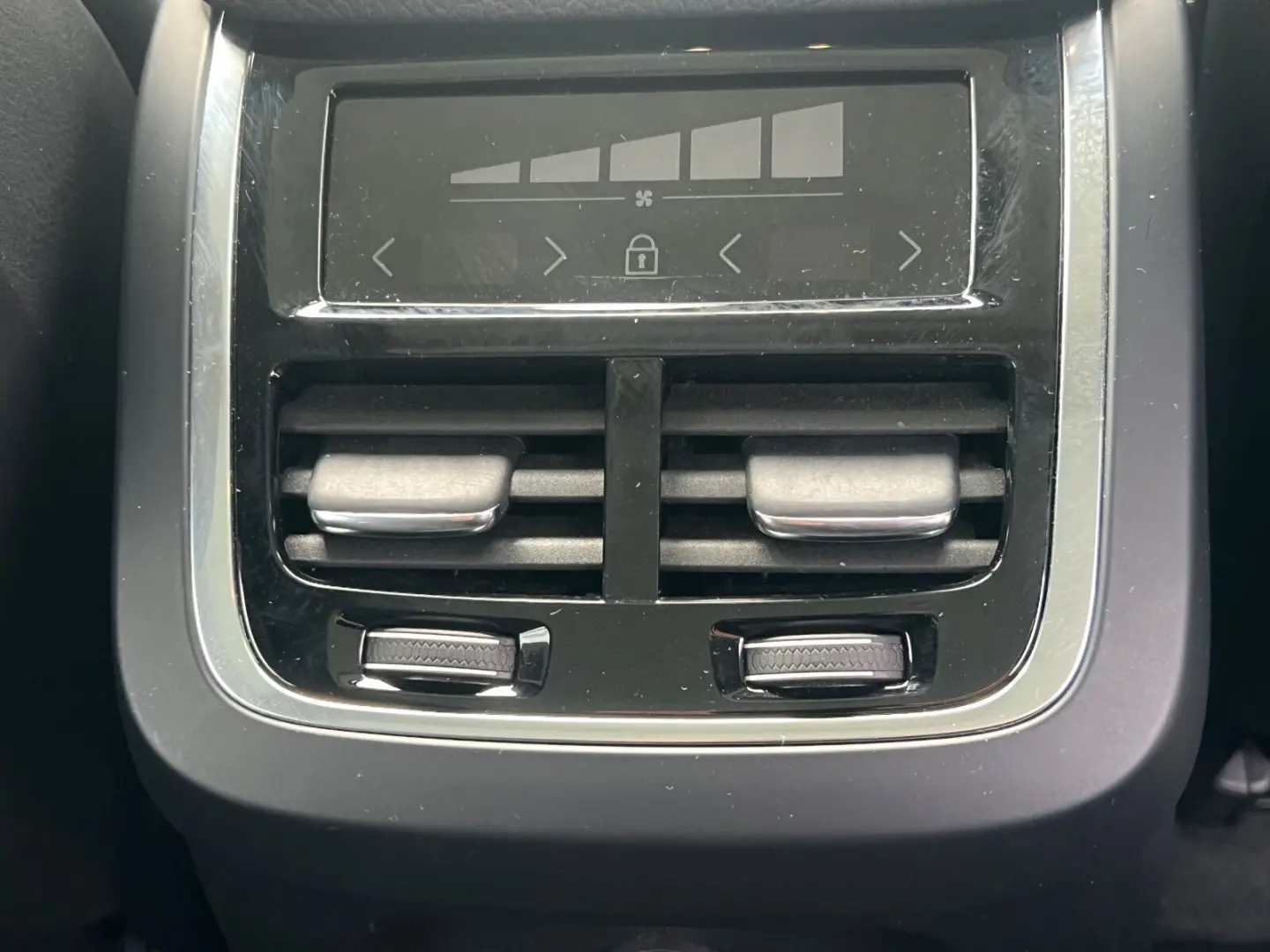 XC90 T8 AWD Inscription Expr. AHK PANO FLED el.S