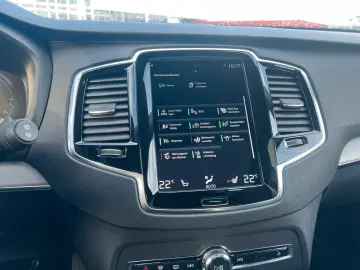 XC90 T8 AWD Inscription Expr. AHK PANO FLED el.S