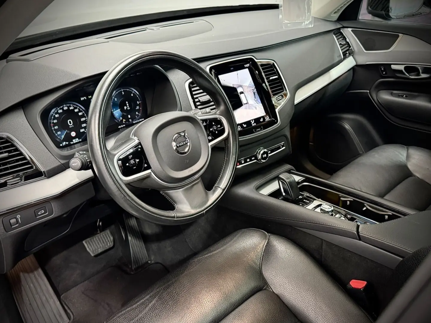 XC 90 XC90 MOMENTUM PRO AWD 360 PANO HEAD-UP 1.H