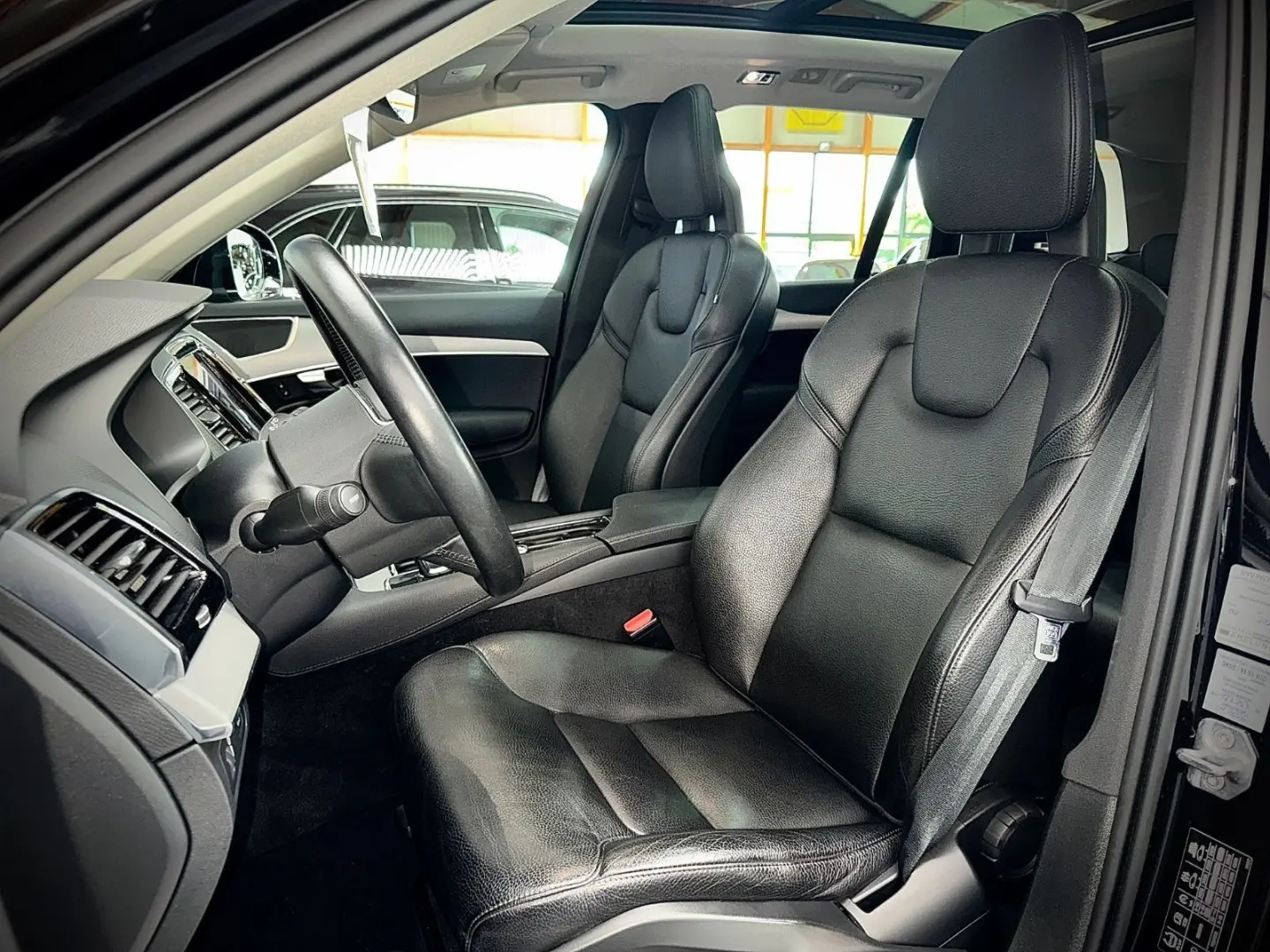 XC 90 XC90 MOMENTUM PRO AWD 360 PANO HEAD-UP 1.H