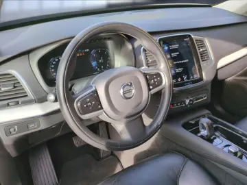 XC90 B5 (Diesel) Momentum Pro AWD cutie automata navigatie