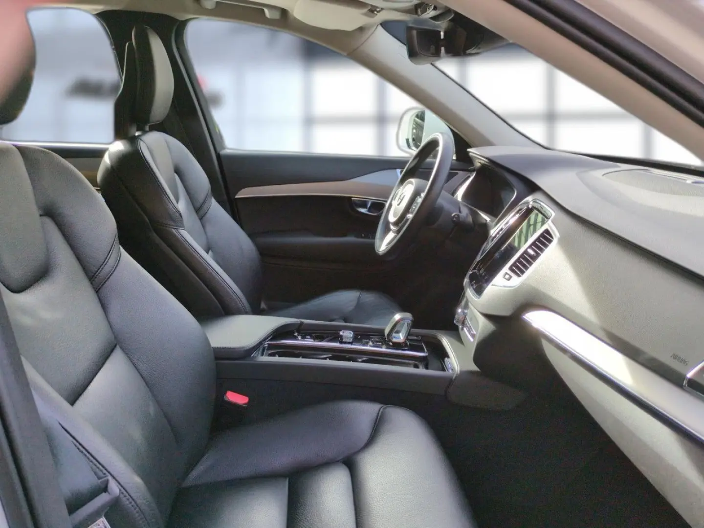 XC90 B5 (Diesel) Momentum Pro AWD cutie automata navigatie