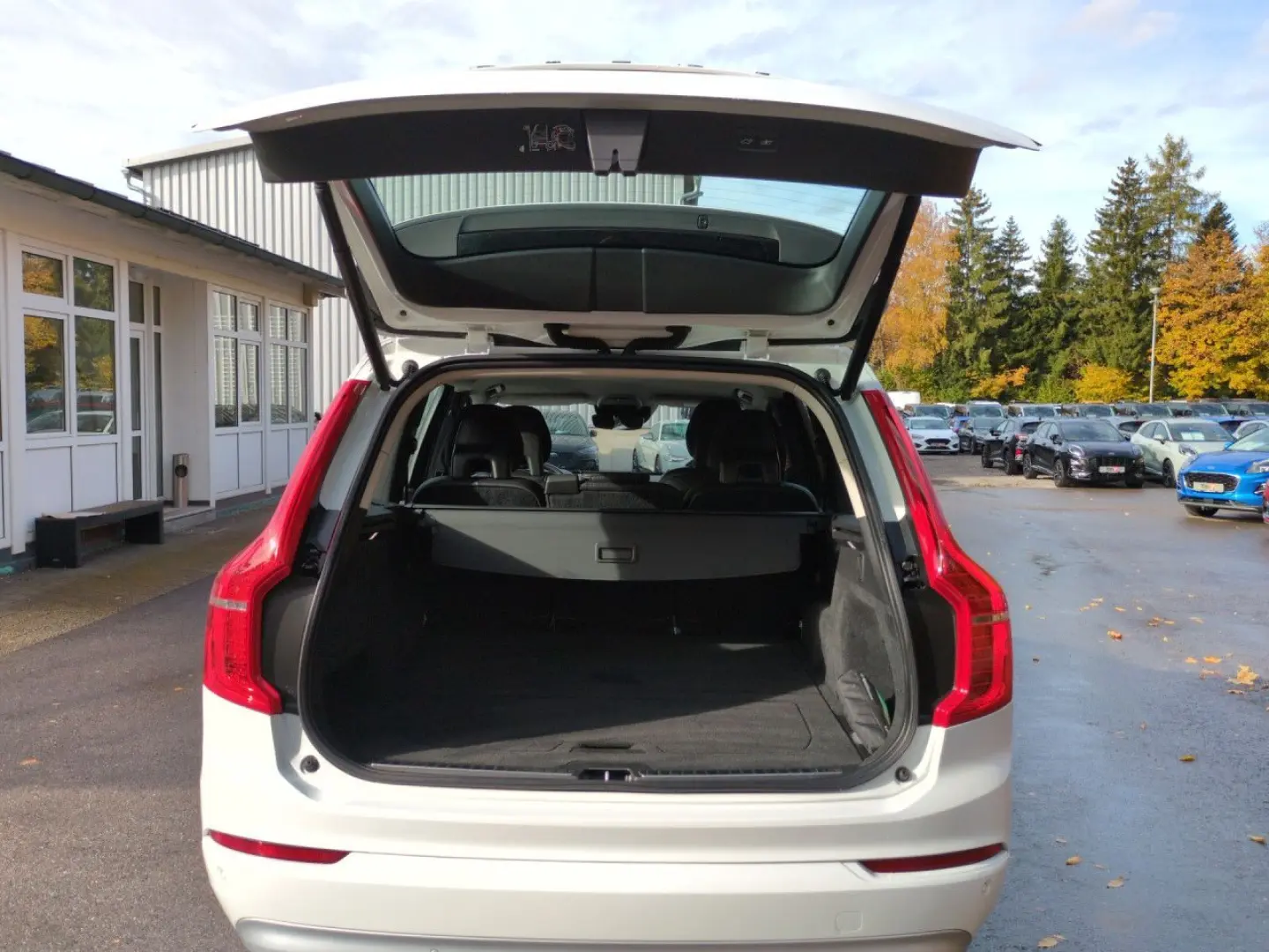 XC90 B5 (Diesel) Momentum Pro AWD cutie automata navigatie