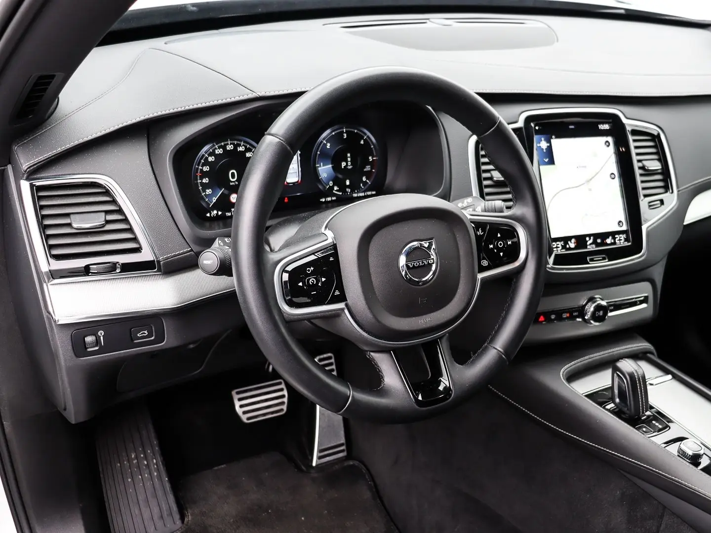 XC90 R Design AWD B5 Diesel EU6d AD AHK Navi Dig