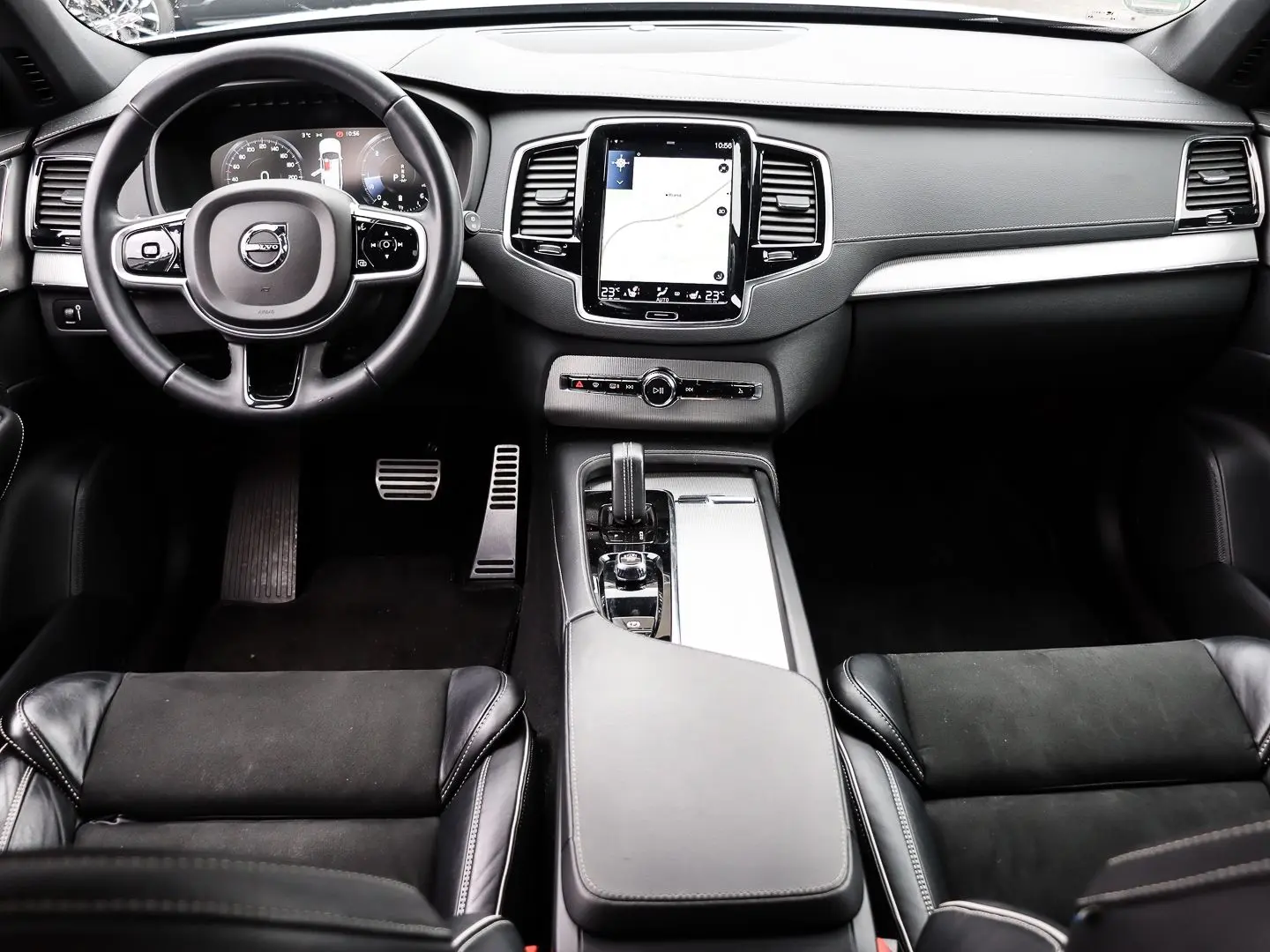 XC90 R Design AWD B5 Diesel EU6d AD AHK Navi Dig