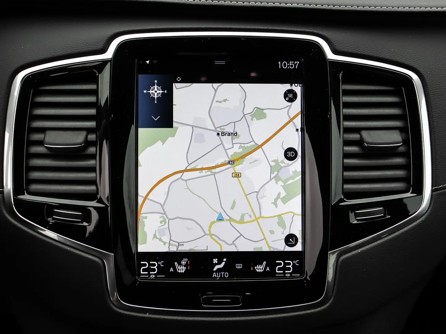 XC90 R Design AWD B5 Diesel EU6d AD AHK Navi Dig