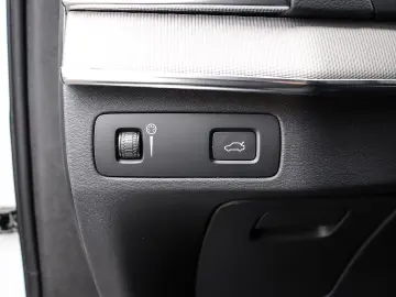 XC90 R Design AWD B5 Diesel EU6d AD AHK Navi Dig