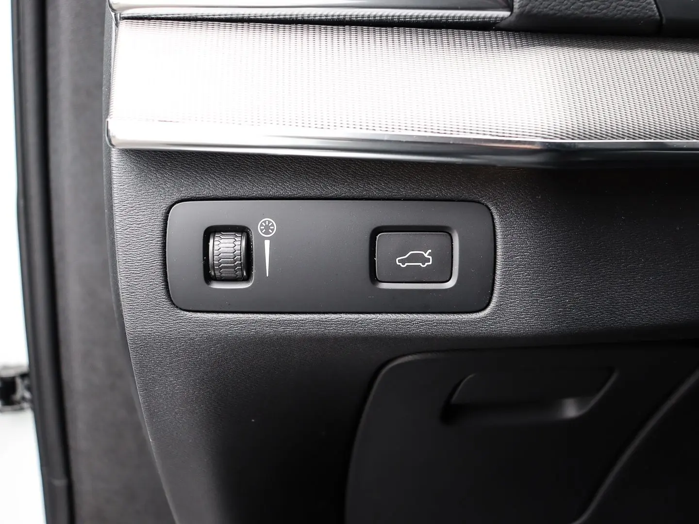 XC90 R Design AWD B5 Diesel EU6d AD AHK Navi Dig