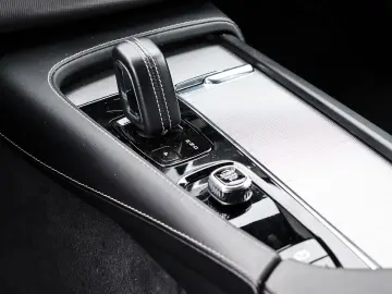 XC90 R Design AWD B5 Diesel EU6d AD AHK Navi Dig