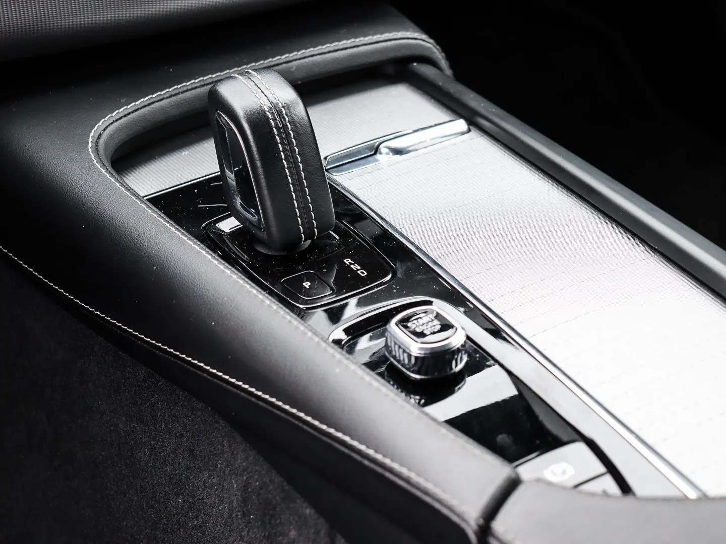 XC90 R Design AWD B5 Diesel EU6d AD AHK Navi Dig