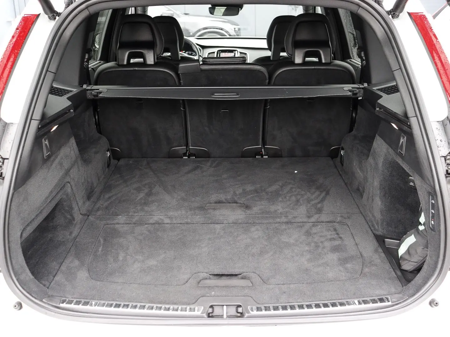 XC90 R Design AWD B5 Diesel EU6d AD AHK Navi Dig