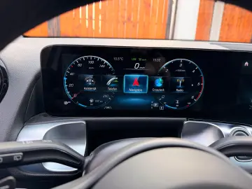 Mercedes-Benz GLB 200