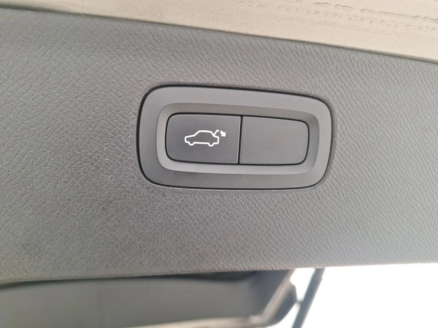 Volvo XC 90 T8 eAWD R-Design