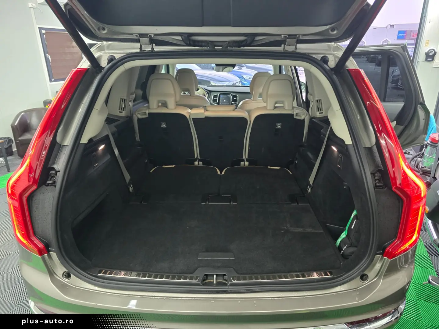 Volvo XC 90 T8 eAWD R-Design