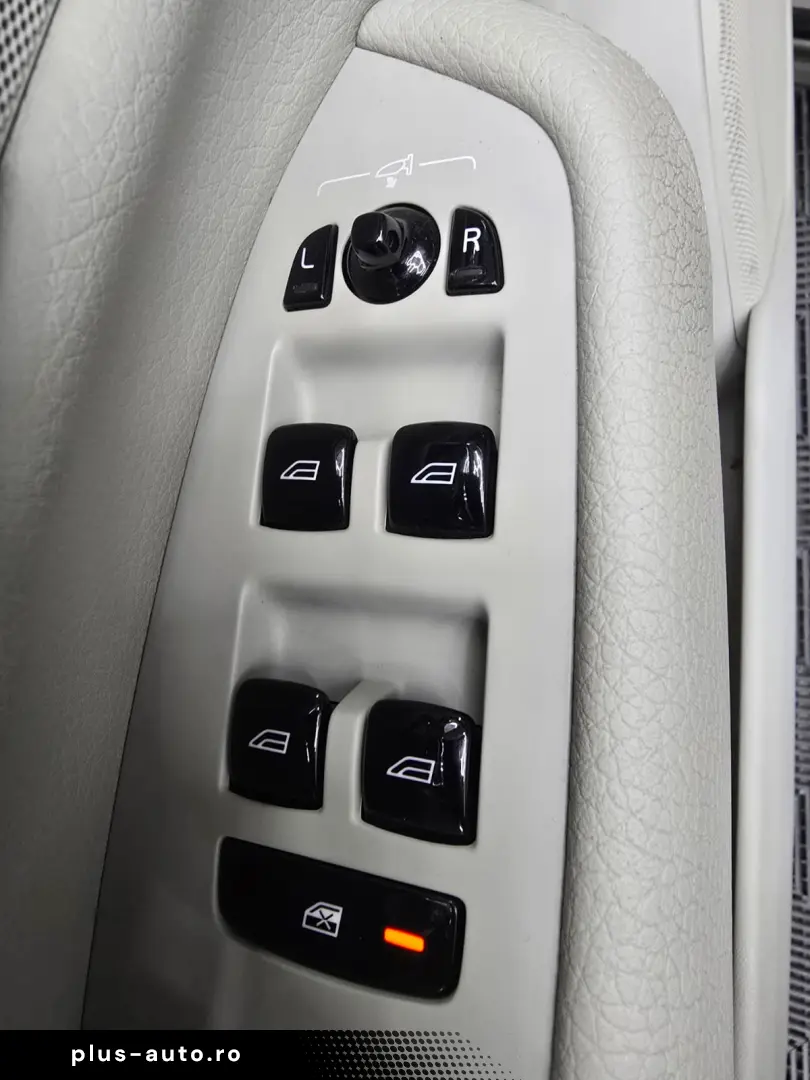 Volvo XC 90 T8 eAWD R-Design