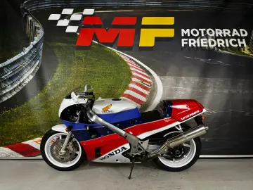 VFR750R RC30