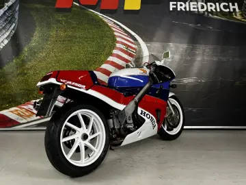 VFR750R RC30