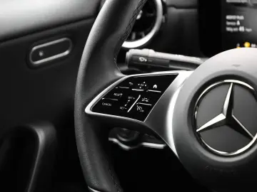 MERCEDES BENZ CLA 180