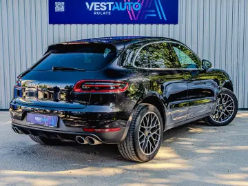 Porsche Macan S•3.0