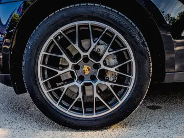 Porsche Macan S•3.0