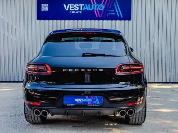 Porsche Macan S•3.0