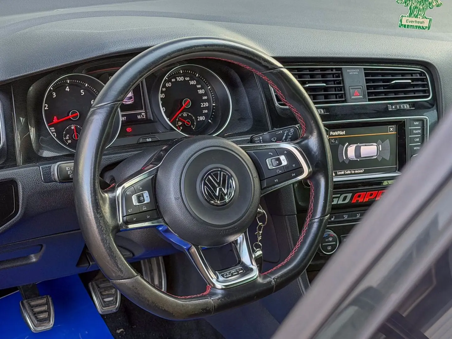 Volkswagen Golf GTI