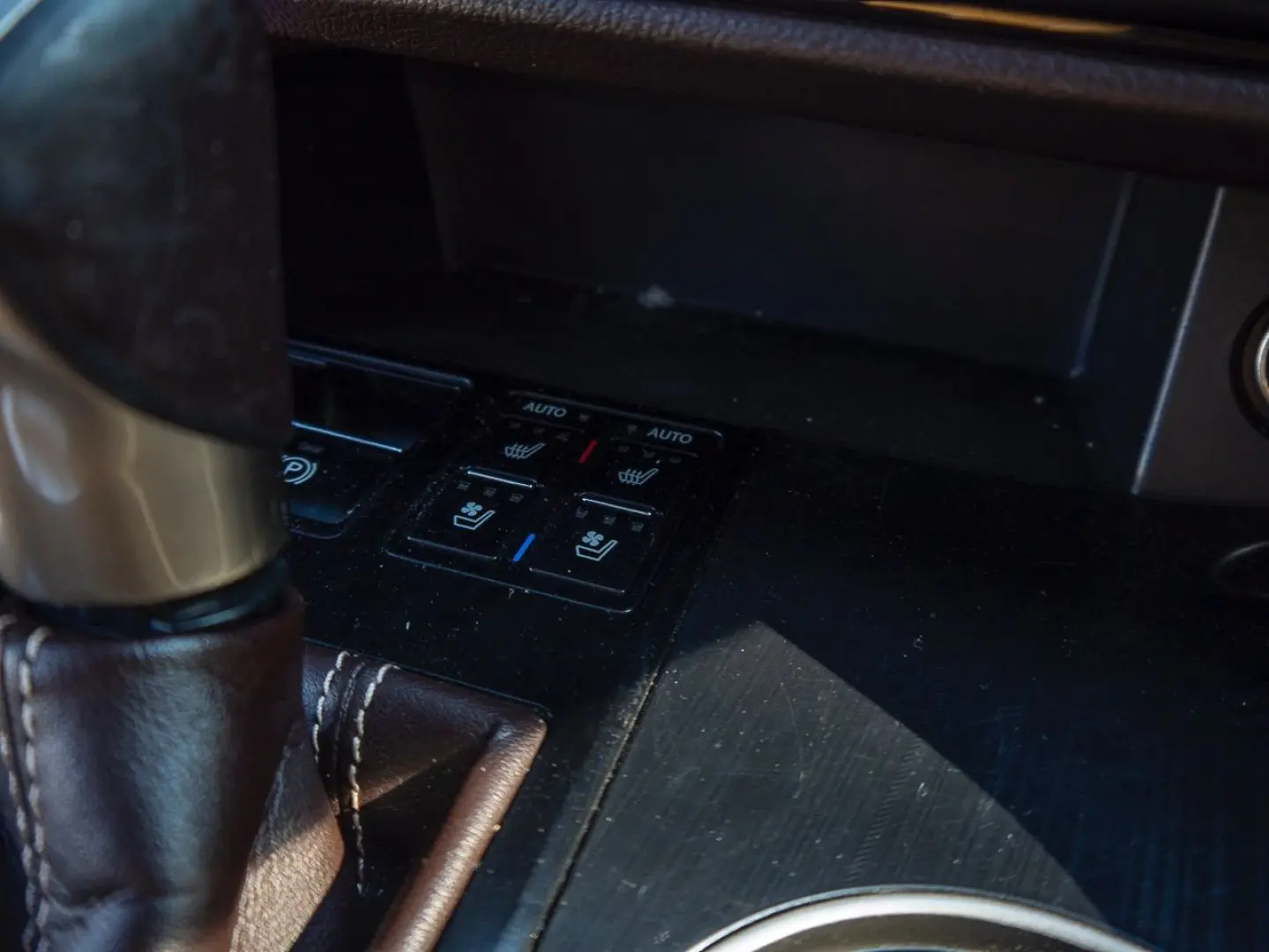 Lexus Seria-Rx Gen-Iv-2015