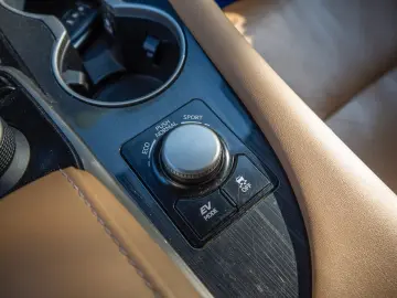 Lexus Seria-Rx Gen-Iv-2015