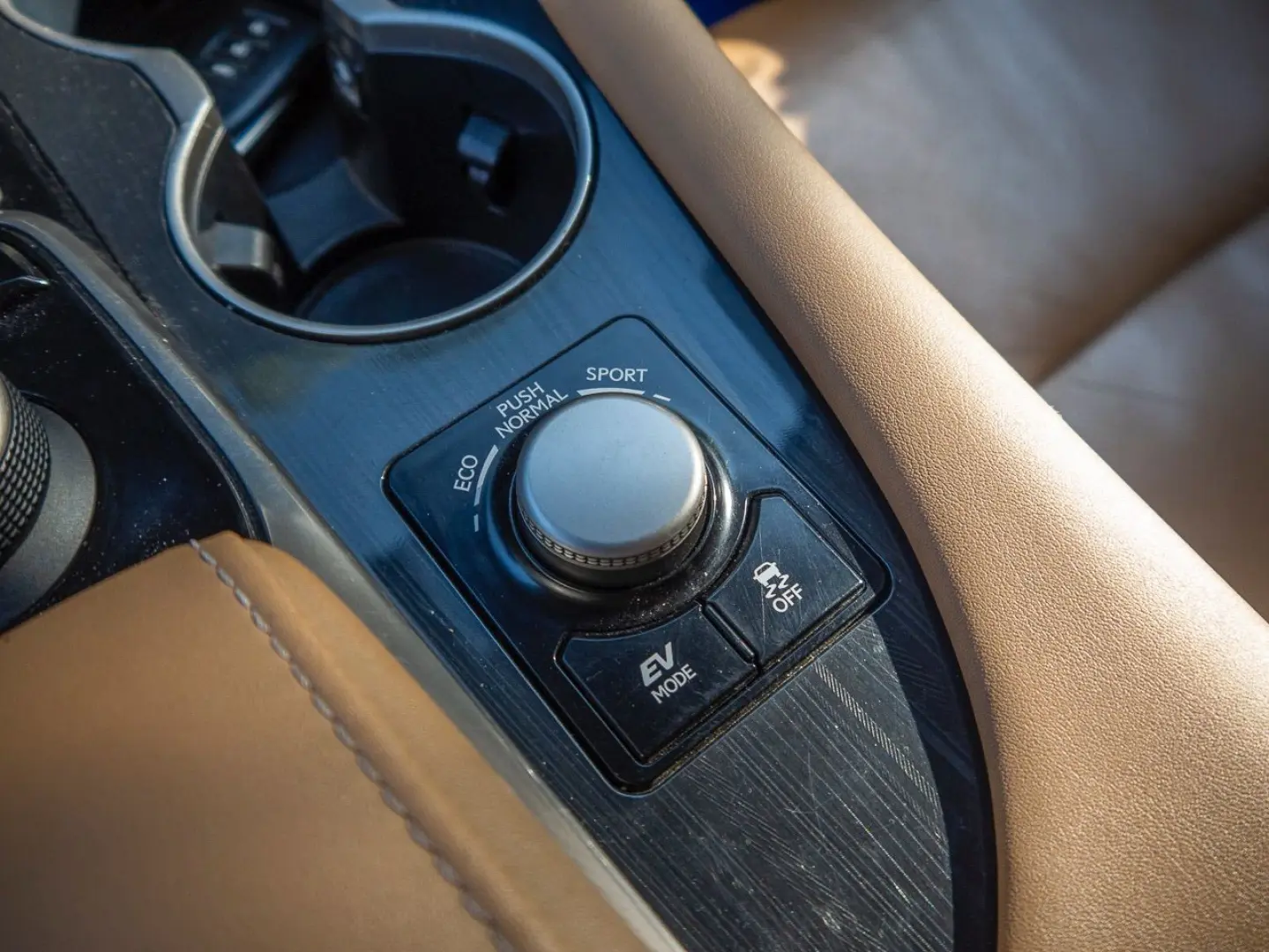 Lexus Seria-Rx Gen-Iv-2015