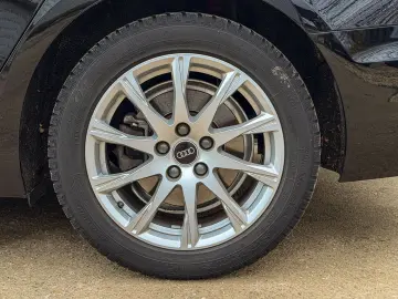 Audi A4 avant Bord Digital Navi Senzori Drive Select - Garan