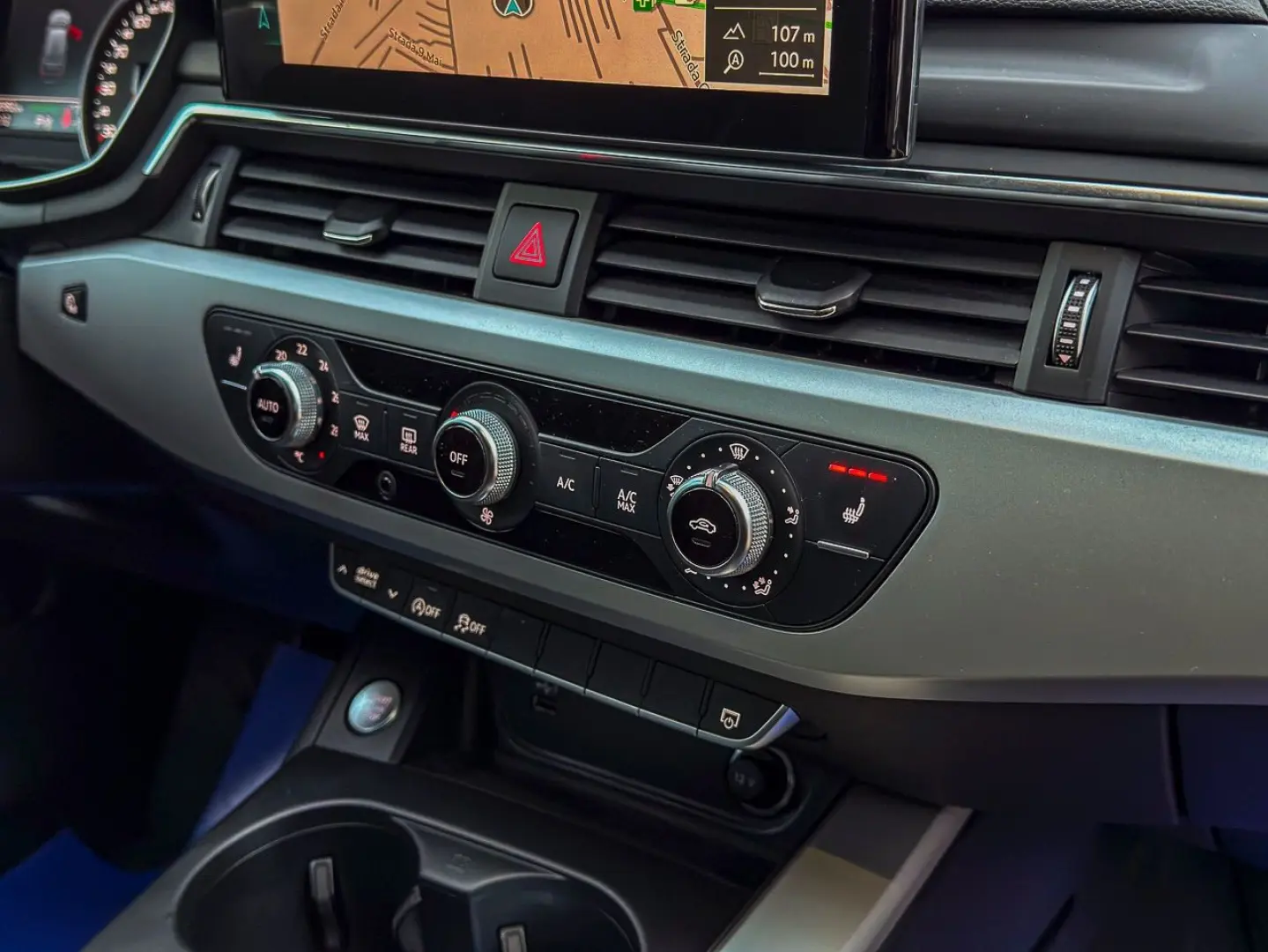 Audi A4 avant Bord Digital Navi Senzori Drive Select - Garan