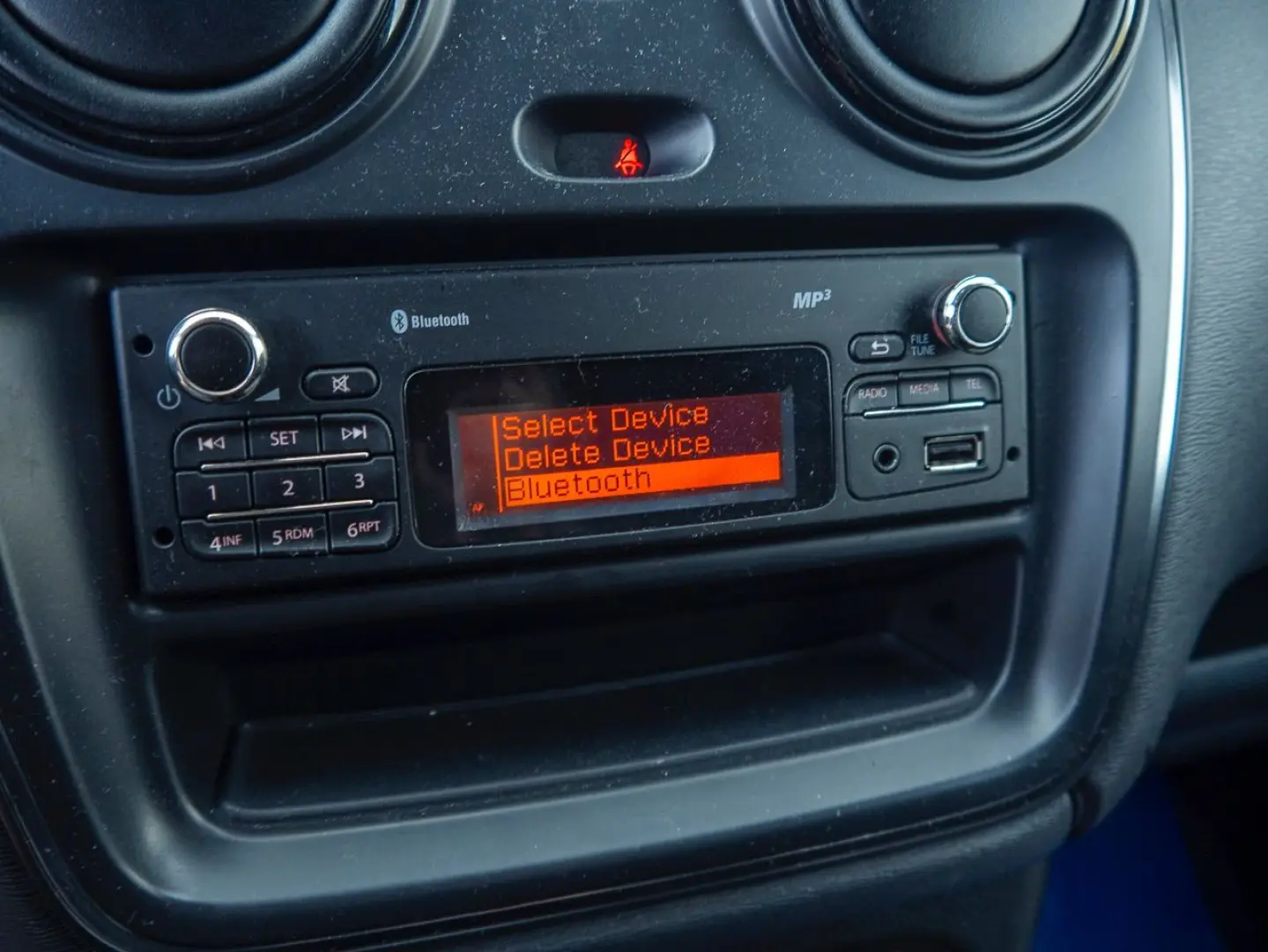 Dacia Dokker Bluetooth Radio-Cd Pilot - Finanțare
