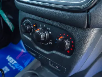 Dacia Dokker Bluetooth Radio-Cd Pilot - Finanțare