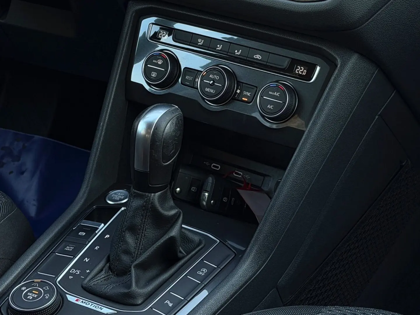 Volkswagen Tiguan Allspace 4Motion Moduri Condus CarPlay Nav