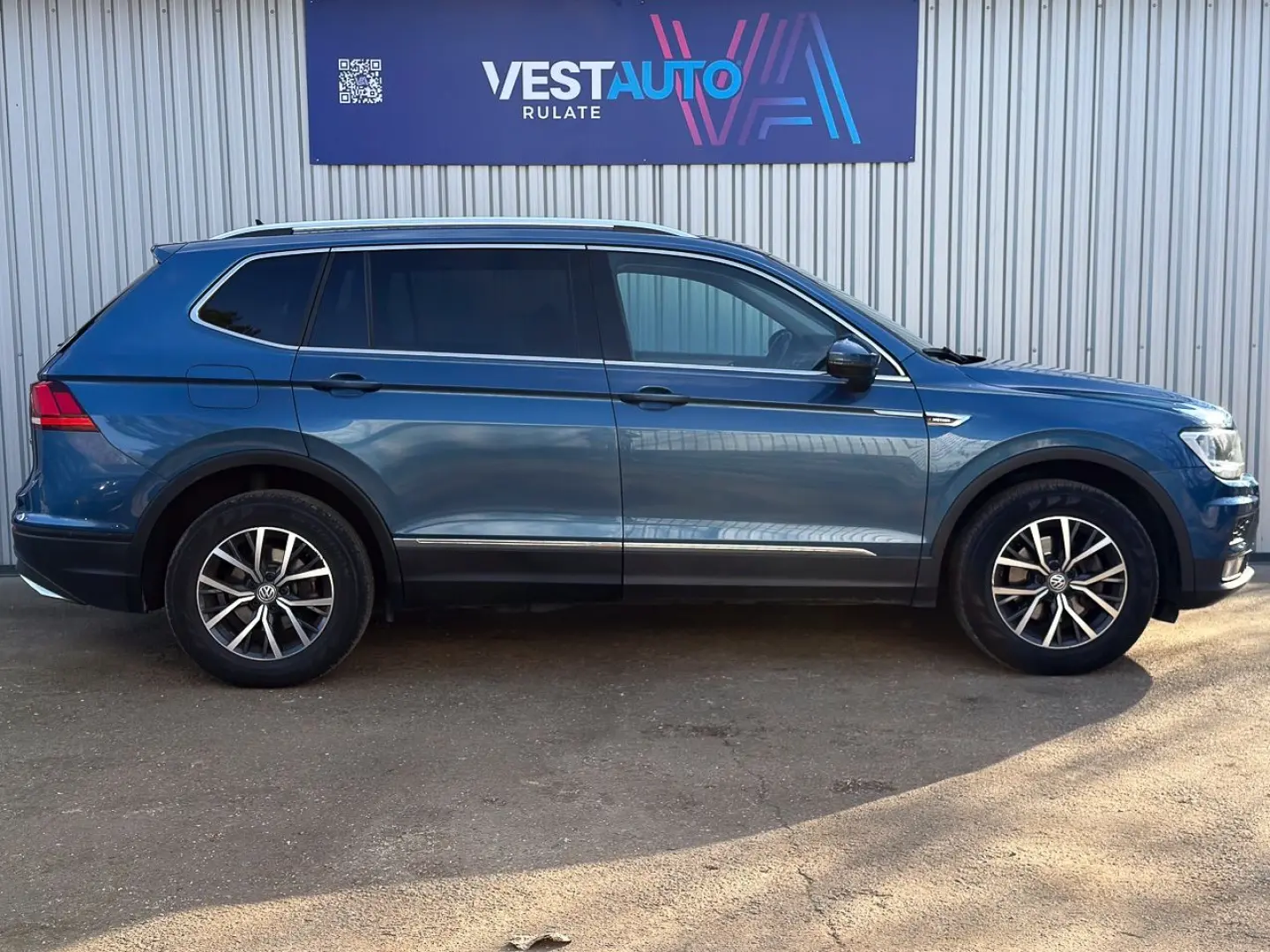 Volkswagen Tiguan Allspace 4Motion Moduri Condus CarPlay Nav