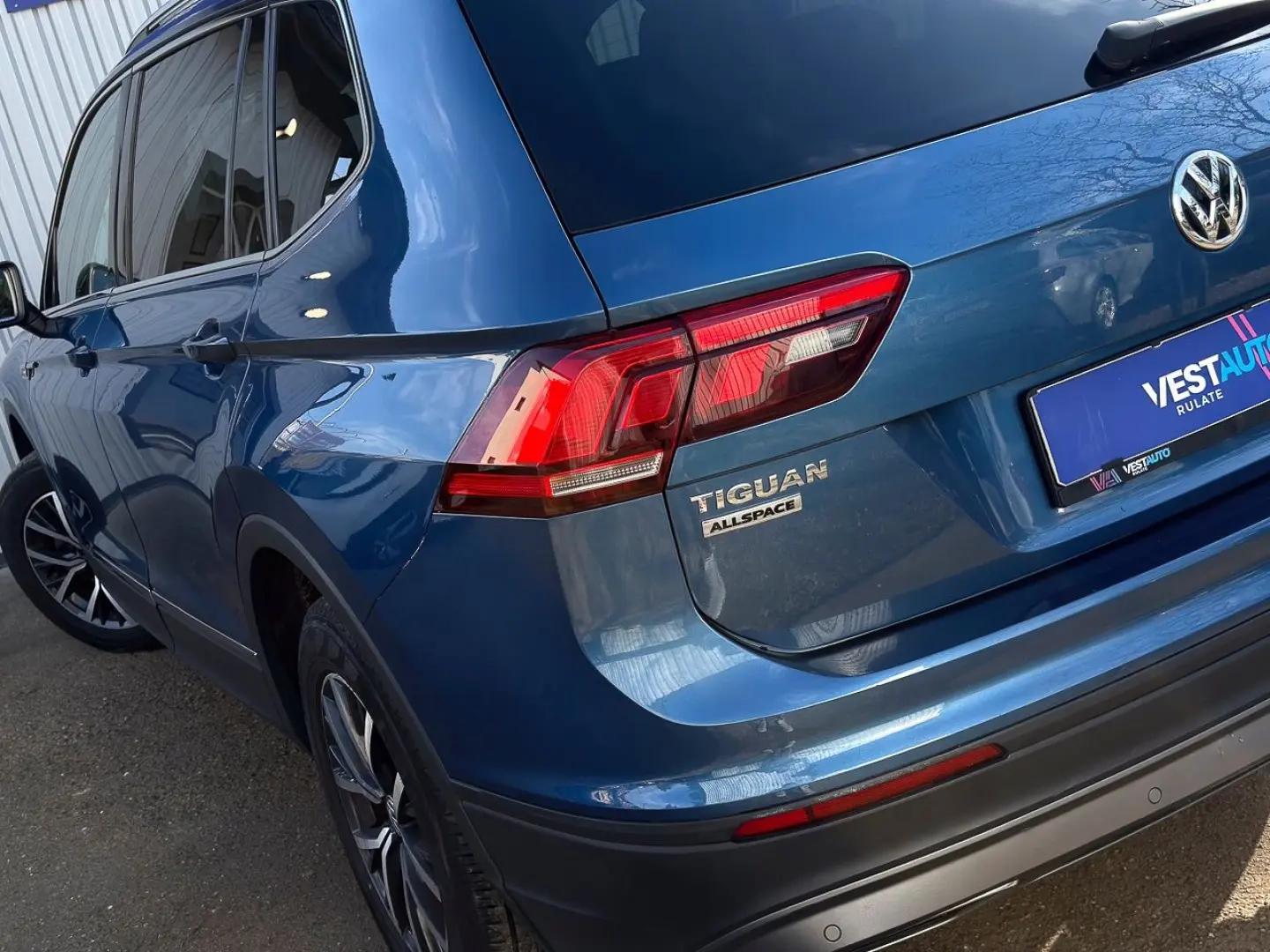 Volkswagen Tiguan Allspace 4Motion Moduri Condus CarPlay Nav