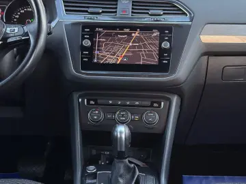 Volkswagen Tiguan Allspace 4Motion Moduri Condus CarPlay Nav