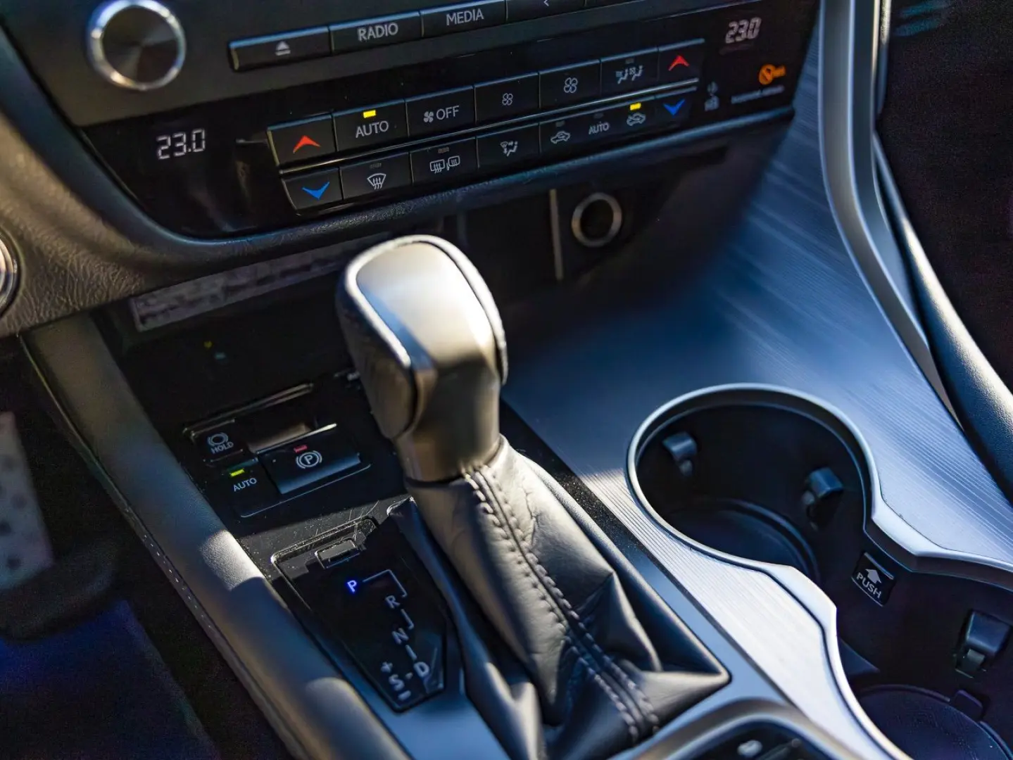 Lexus Seria-Rx Gen-Iv-2015