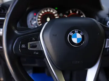 BMW X3 xDrive Navi Camera XLine Ambientala - Finanțare