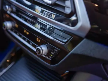 BMW X3 xDrive Navi Camera XLine Ambientala - Finanțare