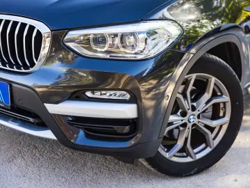 BMW X3 xDrive Navi Camera XLine Ambientala - Finanțare