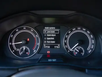 Skoda Scala CarPlay LaneAssist AndroidAuto - Finance Garanti