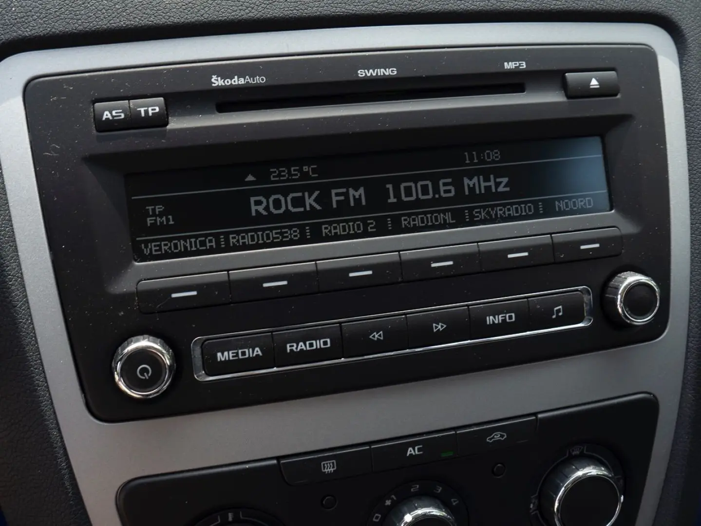 Skoda   Octavia 1.2 TSI Ambition - Finatare Fara avans!