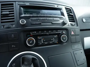 Volkswagen Multivan Gen-T5-2003-2016