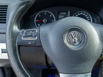 Volkswagen Multivan Gen-T5-2003-2016