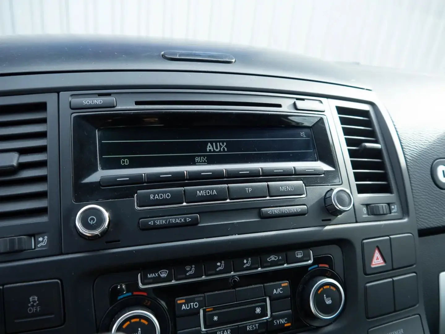 Volkswagen Multivan Gen-T5-2003-2016