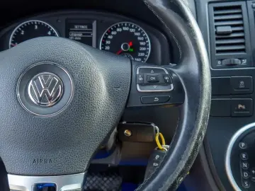 Volkswagen Multivan Gen-T5-2003-2016