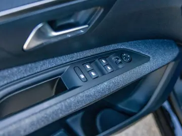 Peugeot 5008 Automat 7locuri Navi SafetyBreak StartStop