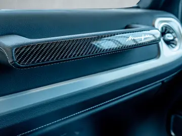 Mercedes-Benz G 580 EQ  BlackPanel 2025